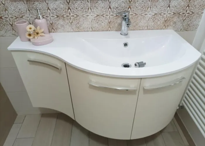 Sweet Annalisa Ortona