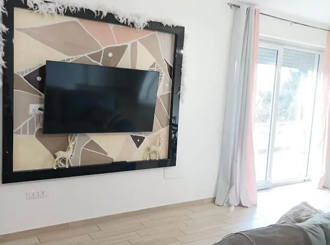 Sweet Annalisa Ортона