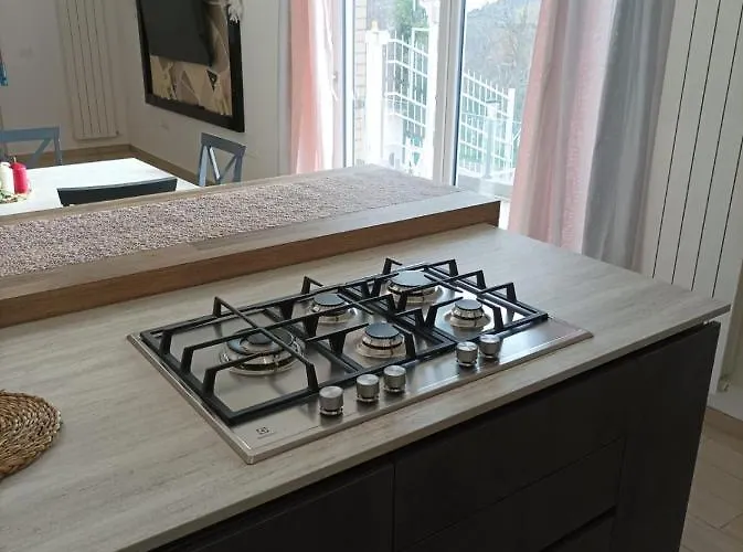 Sweet Annalisa Ортона